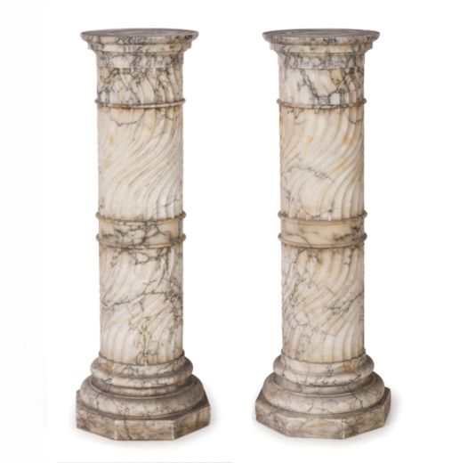 Coppia di colonne in alabastro